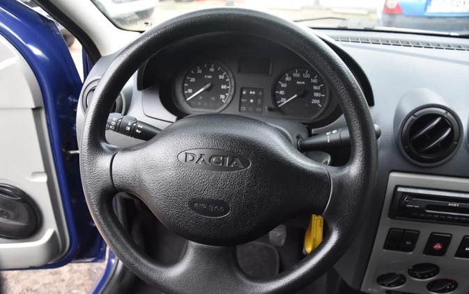 Dacia Logan cena 10900 przebieg: 212000, rok produkcji 2009 z Szamocin małe 742